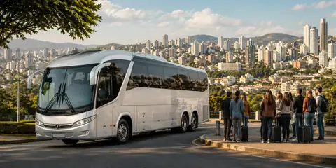 Ônibus rodoviário branco da BH Vans para locação de empresas e operadoras
