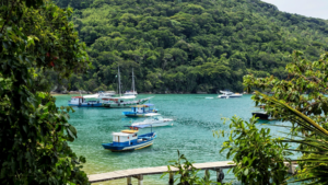 Explore Angra dos Reis com a BH Vans!